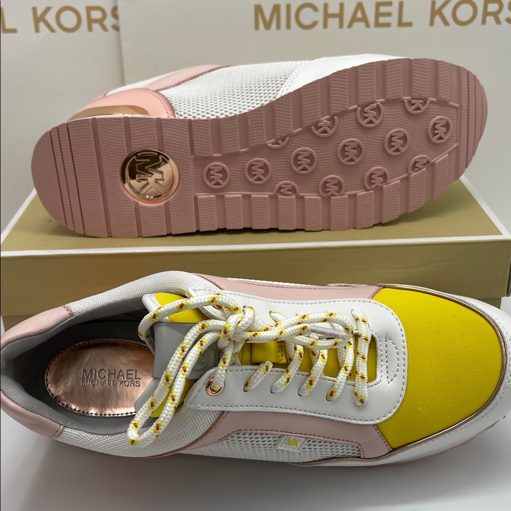 Michael Kors MADDY TRAINER
NET MESH
49SOMAFS1D Sneakers Athletic Optic White - Picture 3 of 16